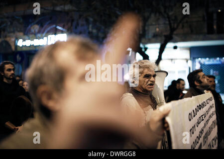 Thessaloniki, Griechenland. 12. März 2014. Protestkundgebung in Solidarität des Todes des 15 Jahre alten türkischen Berkin Elvan nach einer neun Monate langen Koma, nachdem er von der Polizei Tränengas Kanister während der Proteste gegen die Regierung als ausgehen zu Brot in Istanbul getroffen. Thessaloniki, Griechenland am 12. März 2014. Bildnachweis: Konstantinos Tsakalidis/Alamy Live-Nachrichten Stockfoto