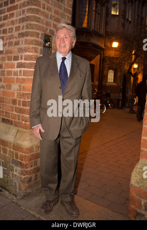 Don McCullin, berühmte Kriegsfotografin Ankunft in Oxford Union vor seinem Vortrag. Stockfoto