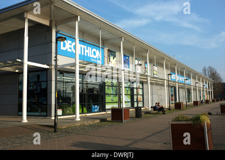 Decathlon Sport Supermarkt befindet sich in Kanada Wasser Retail Park London se16 uk 2014 Stockfoto