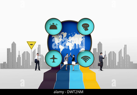 Business-Leute neben einer Weltkarte Stockfoto