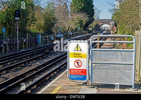 Sudbury Town U-Bahn-Station Plattform, London Borough of Brent, London, England, Vereinigtes Königreich Stockfoto