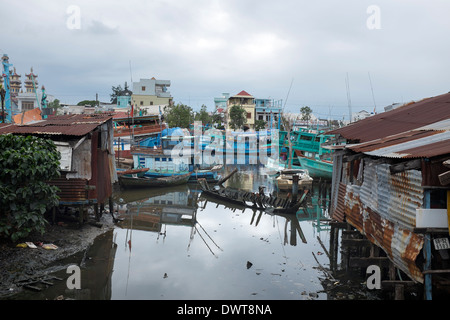 Fischerboote im Hafen Duong Dong Phu Quoc Island, Vietnam Stockfoto