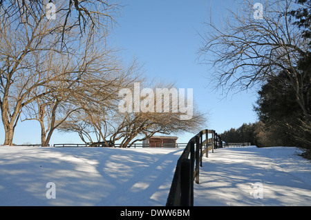 Virginia Scottsville Winter Schnee Bauernhof Zaun Stockfoto