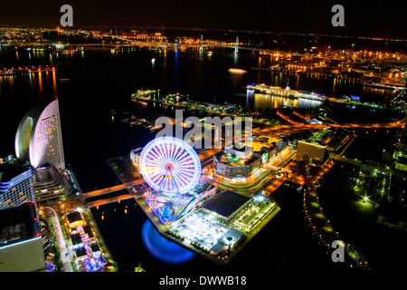 Minato Mirai 21 Bezirk in der Nacht, Yokohama, Japan Stockfoto