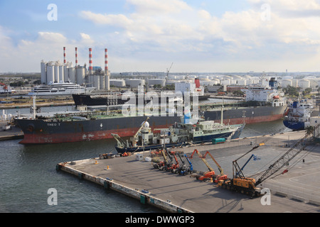 Rohöl-Tanker THEO T angedockt im Hafen von Port Everglades Florida Stockfoto