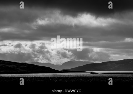 Ansicht von Süden nach portavadie Loch Fyne. Stockfoto