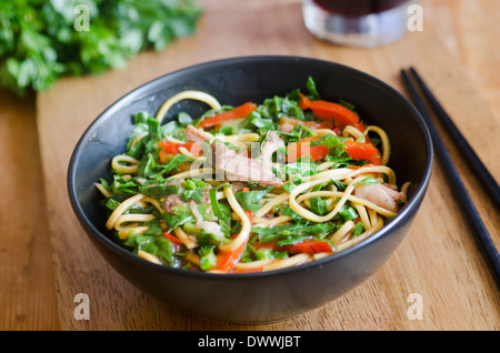 Schweinefleisch mit Nudeln Stockfoto