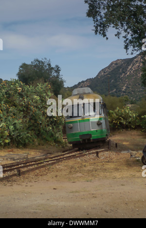 "Treno Verde" Touristenzug Sardinien. Italien Stockfoto