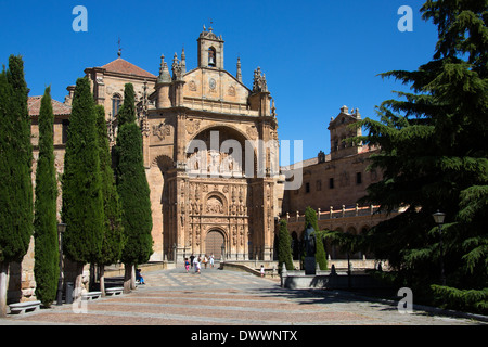 Das 16. Jahrhundert Kirche Iglesia-Convento de San Esteban in der Stadt Salamanca in der Region Castilla y Leon central Spa Stockfoto