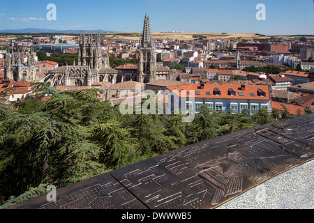 Kathedrale von Burgos und der Stadt Burgos in der Region Castilla y Leon im Norden Spaniens. Stockfoto