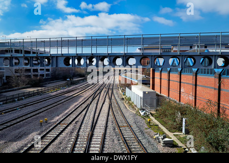 Die Eisenbahn Linien dieser Ansatz Midland Railway Bahnhof Nottingham England uk Stockfoto