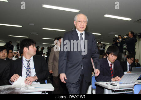 Tokio, Japan. 14. März 2014. RIKEN Pressekonferenz in Tokio, Japan. Die regierungsnahe Riken Instituts räumte ein, dass die Publikationen auf die potenziell bahnbrechenden Stammzelle-Forschung, genannt STAP, die von einem Forscher am Institut gerichtet waren, Aspekte der schwerwiegenden Fehlverhalten zeigen. Bildnachweis: Motoo Naka/AFLO/Alamy Live-Nachrichten Stockfoto