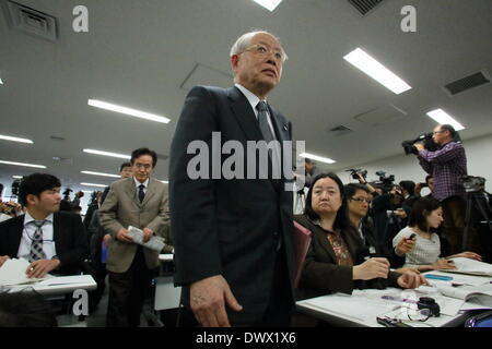 Tokio, Japan. 14. März 2014. RIKEN Pressekonferenz in Tokio, Japan. Die regierungsnahe Riken Instituts räumte ein, dass die Publikationen auf die potenziell bahnbrechenden Stammzelle-Forschung, genannt STAP, die von einem Forscher am Institut gerichtet waren, Aspekte der schwerwiegenden Fehlverhalten zeigen. Bildnachweis: Motoo Naka/AFLO/Alamy Live-Nachrichten Stockfoto