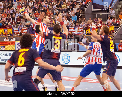 1/4 final EHF cup Atletico Madrid Handball - FC Barcelona, Palacio Vista Alegre, Madrid Stockfoto