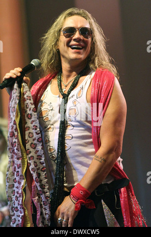 Michael Starr Steel Panther Ausführung Thebarton Theatre in Adelaide Adelaide, Australien - 09.10.12 Featuring: Michael Starr wo: Australien bei: 9. Oktober 2012 Stockfoto