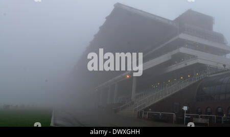 Cheltenham, Gloucestershire, UK. 13. März 2014. Alamy Live News: Wir entschuldigen uns für das Fehlen von Beschriftung für dieses Bild. Wir tun unser Bestes, um diesen Fehler zu beheben. Bildnachweis: Jules Annan/Alamy Live News Stockfoto