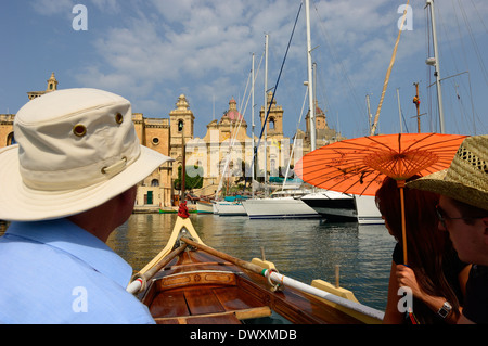 Malta, Birgu (Vittoriosa) Wasser von Senglea Ufer über den Dockyard Creek gesehen Stockfoto