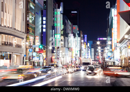 Ginza in der Nacht, Tokyo, Japan Stockfoto