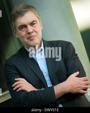 Leipzig, Deutschland. 14. März 2014. Deutscher Autor und Experte der Eurovision Song Contest (ESC), Jan Feddersen, stellt auf der Leipziger Buchmesse in Leipzig, Deutschland, 14. März 2014. Foto: ARNO BURGI/Dpa/Alamy Live-Nachrichten Stockfoto