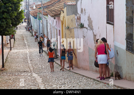 täglichen Lebens Straßenszene in Trinidad, Kuba, Westindische Inseln, Karibik, Mittelamerika im März Stockfoto