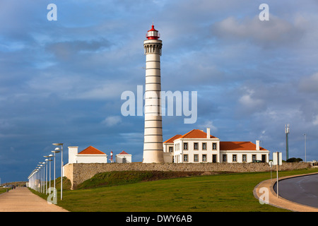 Leuchtturm Leca, Matosinhos, Distrikt Porto, Portugal - Farol de Leca oder Farol da Boa Nova (Baujahr 1926) Stockfoto