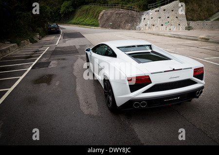 Lamborghini LP560-4 Super Car in weißer Farbe Stockfoto