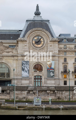 Paris-Orleans Uhr Musée d ' Orsay alte Bahnterminal in Paris Frankreich Stockfoto