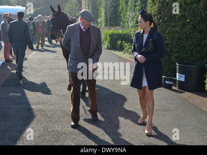 Cheltenham, Gloucestershire, UK. 14. März 2014. Kirsty Gallacher Cheltenham Gold Cup Festivals 2014, Tag 4, The Cheltenham Gold Cup. Bildnachweis: Jules Annan/Alamy Live News Stockfoto