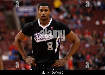 12. März 2014: Sacramento Kings vorwärts Rudy Gay (8) blickt auf während der NBA-Spiel zwischen den Sacramento Kings und die Philadelphia 76ers im Wells Fargo Center in Philadelphia, Pennsylvania. Die Könige gewann 115-98. Christopher Szagola/Cal-Sport-Medien Stockfoto