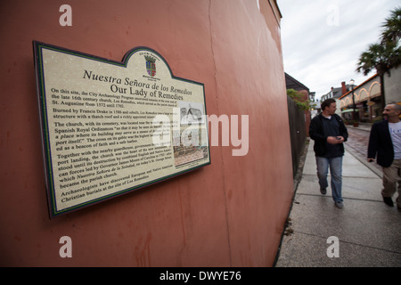 Historischen Marker für den Standort der Nuestra Senora de Los Remedio (unserer lieben Frau der Remedies) ist in St. Augustine abgebildet. Stockfoto