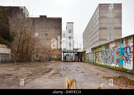 Berlin, Deutschland, leeren Hinterhof in der Michaelkirchstraße Ecke Köpenicker Straße Stockfoto