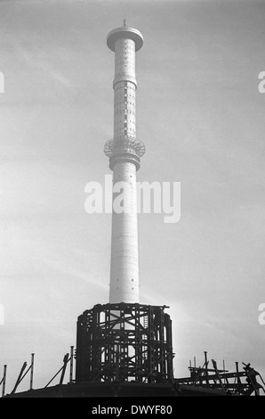 Berlin, DDR, Einrichtung der Fernsehturm am Alexanderplatz Stockfoto