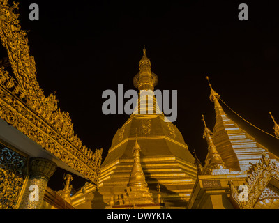 Nacht Schuss der Sule-Pagode in Yangon, Birma, Myanmar. Stockfoto