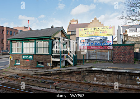 Reigate Stellwerks- und Station, Surrey, UK Stockfoto