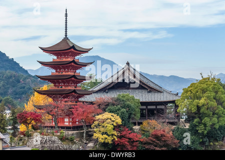 Fünfstöckige Pagode im Itsukushima-Schrein, Hatsukaichi, Hiroshima-Präfektur, Japan Stockfoto