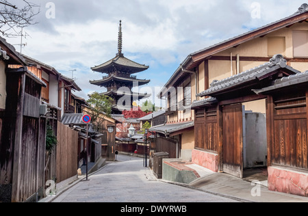 Straße in der Nähe von Yasaka Turm, Kyoto, Japan Stockfoto