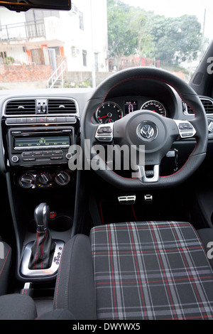 Volkswagen Polo GTI 2013 Modell mit blauer Farbe. Stockfoto