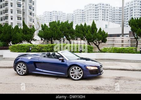 Audi R8 Spyder 2013 Modell mit blauer Farbe. Stockfoto