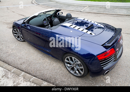 Audi R8 Spyder 2013 Modell mit blauer Farbe. Stockfoto