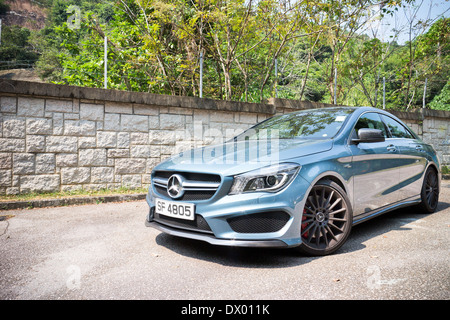 Mercedes-Benz CLA 45 AMG 4MATIC 2013 Modell, die Top-Modus von CLA, Sport-Limousine. Stockfoto