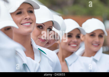 Melbourne, Victoria, Australien. 16. März 2014. 16. März 2014: Grid Girls an die 2014 Australian Formula One Grand Prix im Albert Park in Melbourne, Australien. Sydney Low/Cal Sport Media/Alamy Live-Nachrichten Stockfoto
