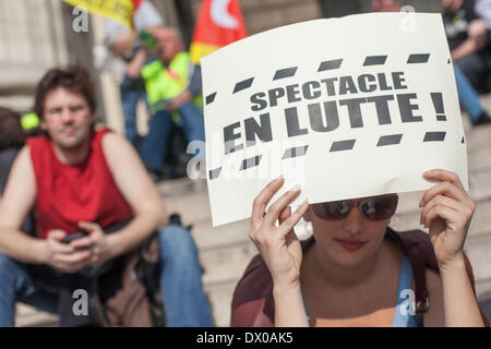 Paris, Frankreich. 13. März 2014. Versammlung der Unterhaltungsindustrie Arbeiter gegen Reformen MEDEF über den Status der Unterhaltung, in Paris, am 13. März 2014. Etwa 100 Menschen versammelten sich heute statt der Madeleine-Platz. Sie nehmen derzeit die Räumlichkeiten des Rechnungshofs. (Foto von Michael Bunel/NurPhoto) © Michael Bunel/NurPhoto/ZUMAPRESS.com/Alamy Live-Nachrichten Stockfoto