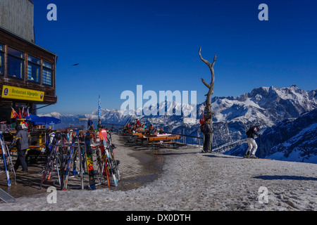 Blick von der Alpspitze in der Nähe von Garmisch Partenkirchen der Alpen Stockfoto