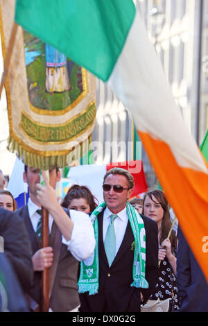 London, UK. 16. März 2014. Michael Flatley in der St. Patricks Day Parade 2014 in London, England-Credit: Paul Brown/Alamy Live-Nachrichten Stockfoto