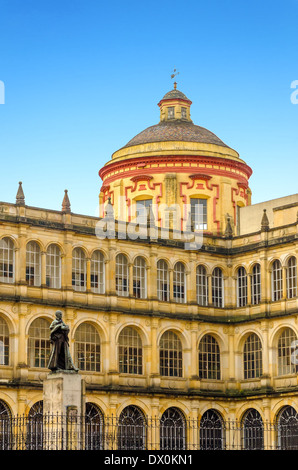 Historisches Gebäude in Bogota, Kolumbien auf der Plaza de Bolivar in der Mitte der Stadt Stockfoto