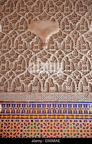 Berber Mocarabe Waben Arbeit Putz Dekorationen im Riad Kasbah von Telouet, Atlasgebirge, Marokko Stockfoto