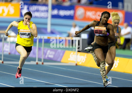 Serita SOLOMON Amy BARCLAY Stephanie CLITHEROE, 60m Hürden Heizen britischen Leichtathletik Indoor-Sheffield England UK. Stockfoto