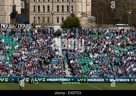 Zuschauer bei Bath Rugby-Boden, Somerset, England, Großbritannien Stockfoto