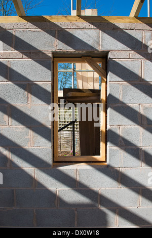 Die Bauarbeiten im Gange auf ein Haus. Stockfoto