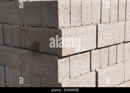 Ein Haufen von Brise Blöcke auf einer Baustelle Stockfoto